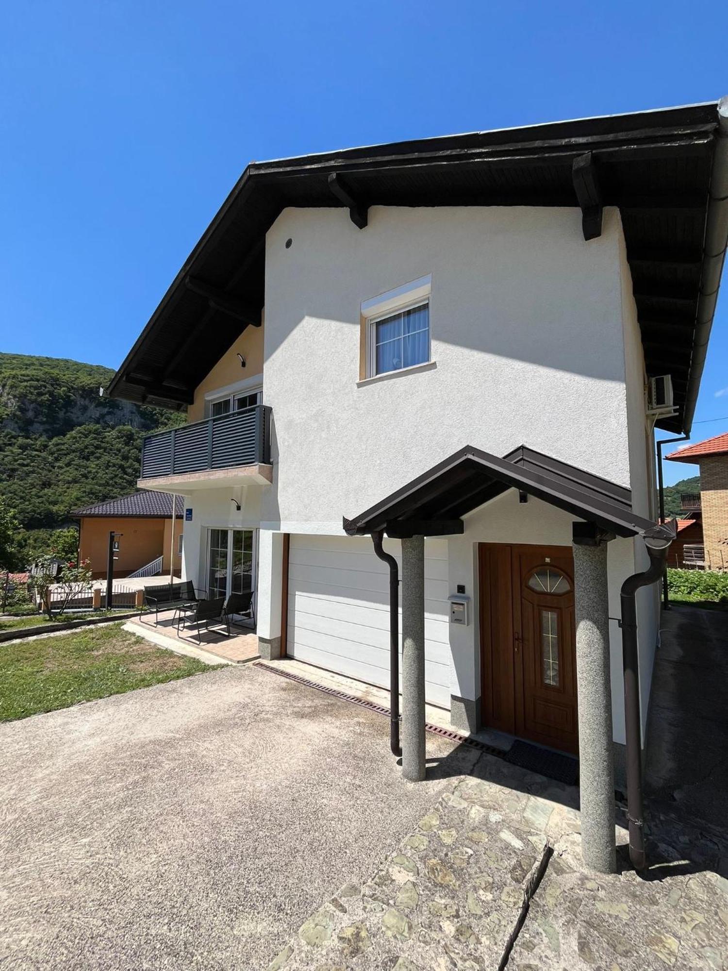 Home Away From Home Jajce Exterior photo